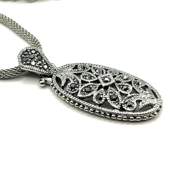 Cookie Lee Silver and Black Filigree Pendant Necklace Snake Chain - Picture 7 of 10